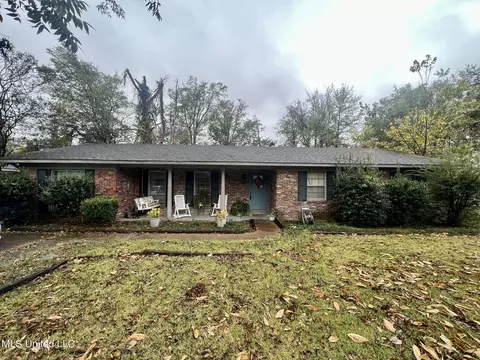 1613 Steen Dr, Clarksdale, MS 38614