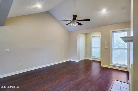 416 River Pl, Jackson, MS 39211 photo 9
