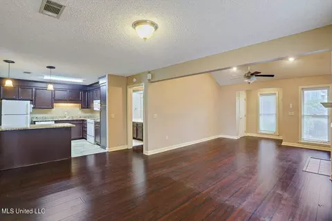 416 River Pl, Jackson, MS 39211 photo 6