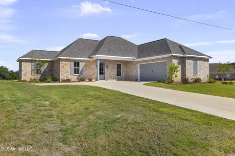 Exterior - 227 Lizzy Ln, Brandon, MS 39047 photo 2 of 8