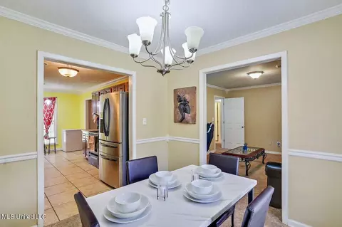 Dining - 365 Lynwood Ln, Jackson, MS 39206 photo 2 of 2