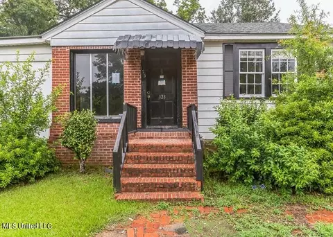 123 Roseland Dr, Vicksburg, MS 39180