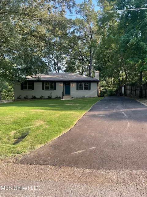 Exterior - 1405 N Thunderbird, Hernando, MS 38632 photo 7 of 15