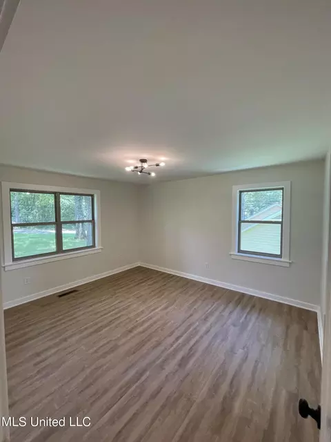 Bedroom - 1405 N Thunderbird, Hernando, MS 38632 photo 2 of 3