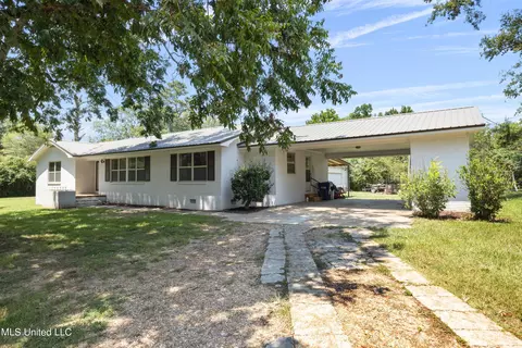 38 Lee Rd, Lena, MS 39094