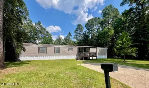 7706 Rockvale Dr, Gautier, MS 39553