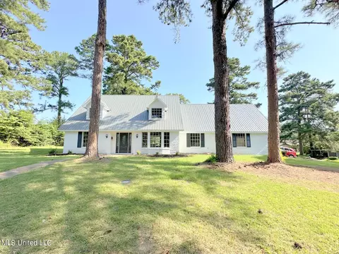 Exterior - 710 Woodhill Rd, Jackson, MS 39206 photo 5 of 5