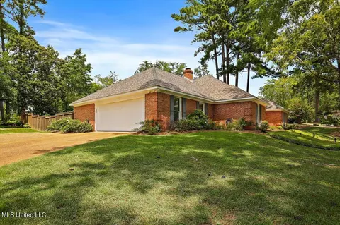 Exterior - 209 Coachmans Rd, Madison, MS 39110 photo 3 of 12