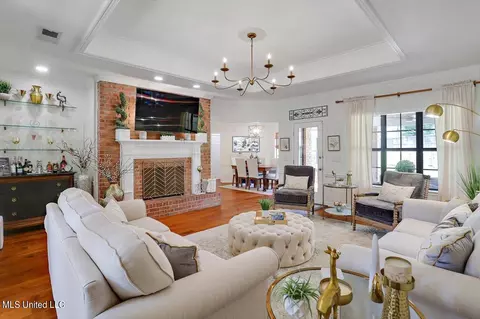 Living - 209 Coachmans Rd, Madison, MS 39110 photo 1 of 4