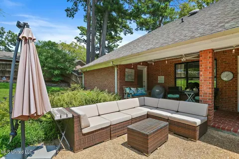 Exterior - 209 Coachmans Rd, Madison, MS 39110 photo 5 of 12