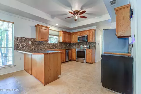 100 Maple Cv, Long Beach, MS 39560 photo 3