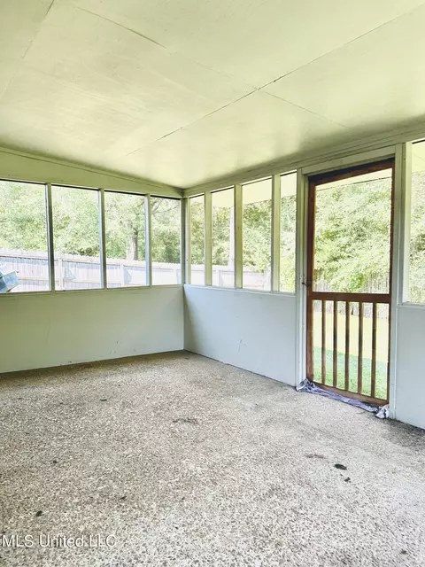 Exterior - 5120 Harrow Dr, Jackson, MS 39211 photo 2 of 5