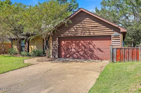 Exterior - 300 Briars Bnd, Brandon, MS 39042 photo 2 of 7