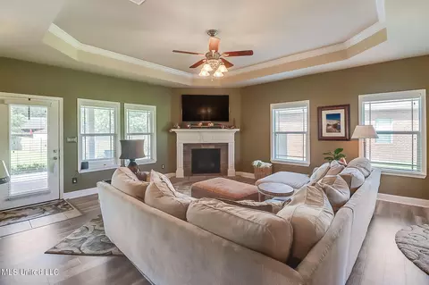 430 Tuscano Ln, Biloxi, MS 39531 photo 2