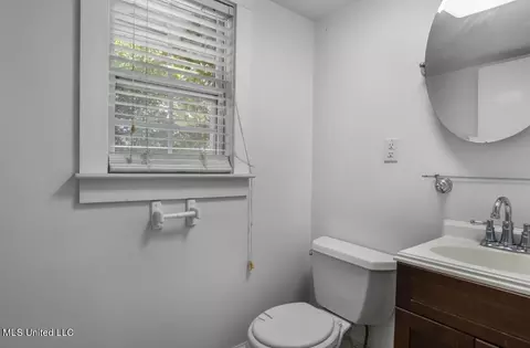 448 Diaz Ave, Biloxi, MS 39530 photo 15