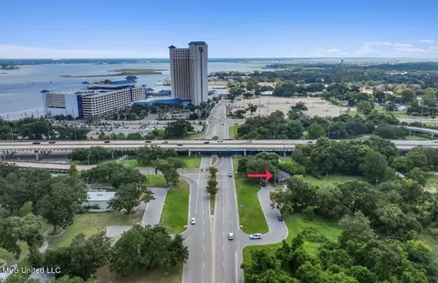 448 Diaz Ave, Biloxi, MS 39530 photo 2