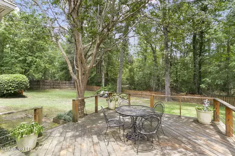 Exterior - 4626 E Cheryl Dr, Jackson, MS 39211 photo 6 of 10