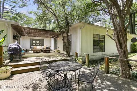 Exterior - 4626 E Cheryl Dr, Jackson, MS 39211 photo 10 of 10