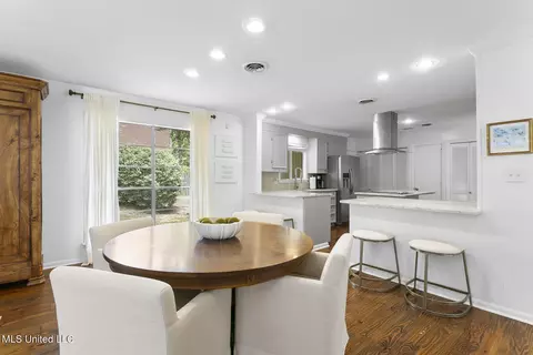 Dining - 4626 E Cheryl Dr, Jackson, MS 39211 photo 1 of 1