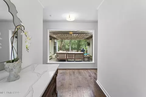 Entry Way - 4626 E Cheryl Dr, Jackson, MS 39211 photo 2 of 2