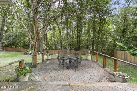 Exterior - 4626 E Cheryl Dr, Jackson, MS 39211 photo 5 of 10