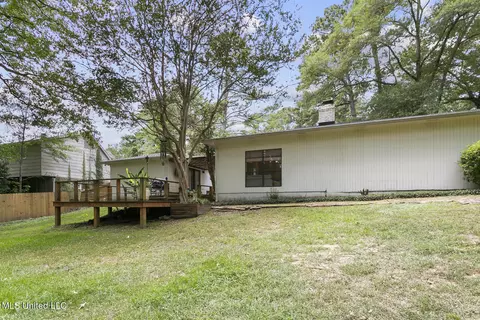 Exterior - 4626 E Cheryl Dr, Jackson, MS 39211 photo 8 of 10