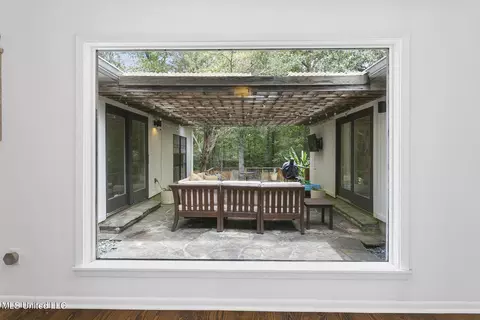 Exterior - 4626 E Cheryl Dr, Jackson, MS 39211 photo 2 of 10