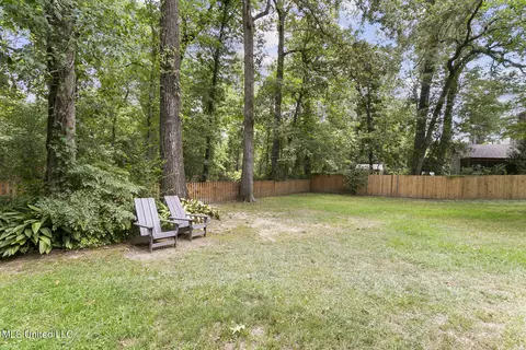 Exterior - 4626 E Cheryl Dr, Jackson, MS 39211 photo 7 of 10