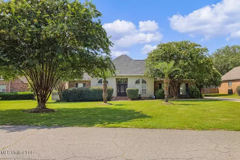 15513 Swan Lake Blvd, Gulfport, MS 39503