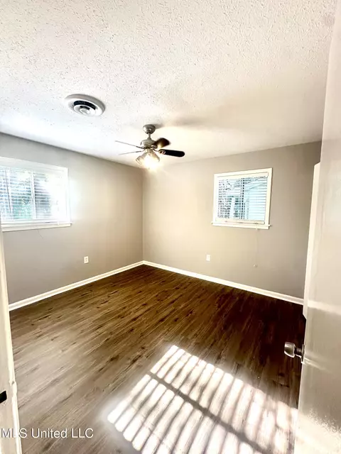 132 Glenside Dr, Jackson, MS 39211 photo 10