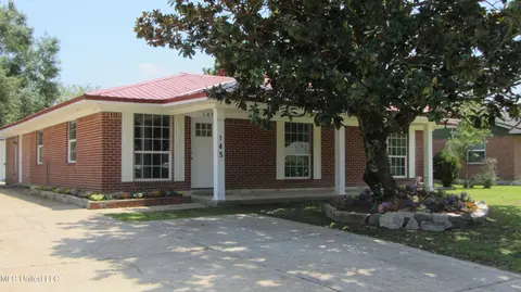 145 Holly Cir, Gulfport, MS 39501