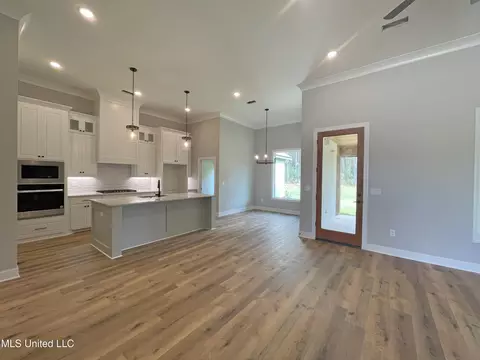 312 Tremont Dr, Florence, MS 39073 photo 5