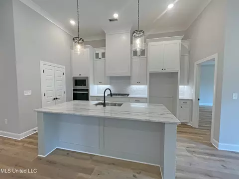 312 Tremont Dr, Florence, MS 39073 photo 7