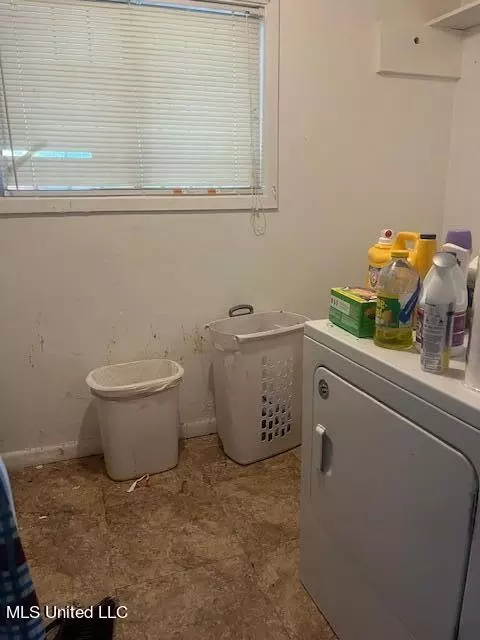 Other - 355 Queen Catherine Ln, Jackson, MS 39209 photo 2 of 8