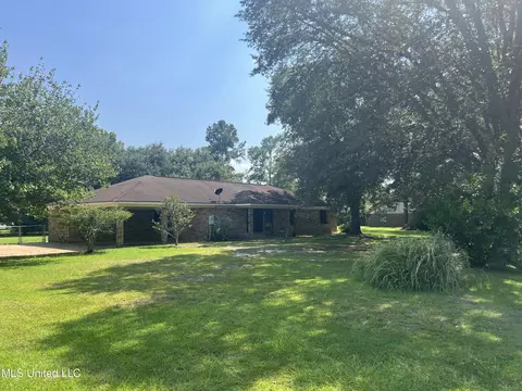 3316 Prescott Dr, Moss Point, MS 39562