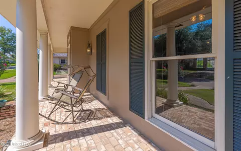 Exterior - 211 Cherry Dr, Brandon, MS 39042 photo 8 of 16