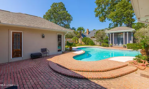 Exterior - 211 Cherry Dr, Brandon, MS 39042 photo 16 of 16