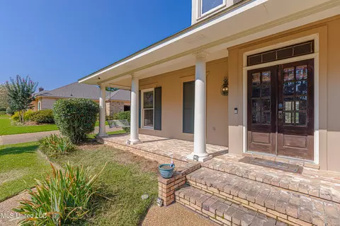 Exterior - 211 Cherry Dr, Brandon, MS 39042 photo 5 of 16