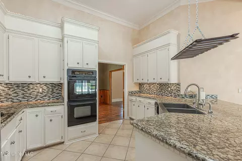 Kitchen - 211 Cherry Dr, Brandon, MS 39042 photo 2 of 5