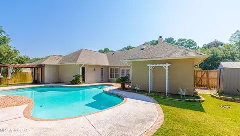 Exterior - 211 Cherry Dr, Brandon, MS 39042 photo 11 of 16