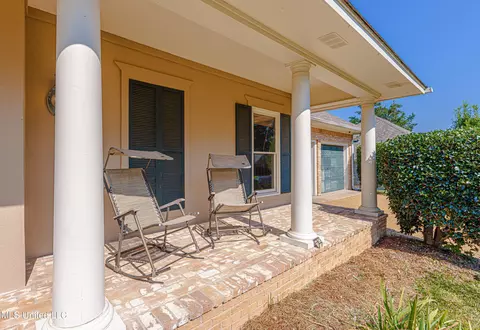 Exterior - 211 Cherry Dr, Brandon, MS 39042 photo 6 of 16
