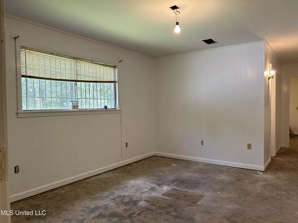 Bedroom - 334 Savanna St, Jackson, MS 39212 photo 1 of 4