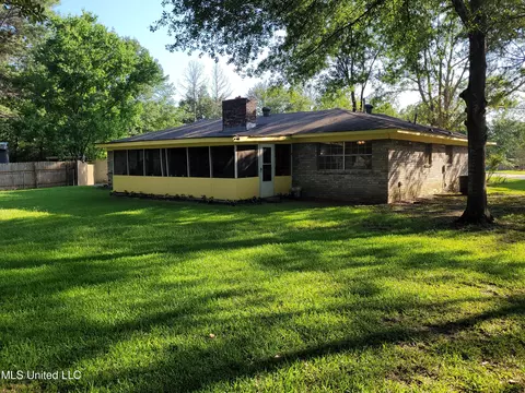 Exterior - 138 Chestnut Cv, Jackson, MS 39212 photo 4 of 5