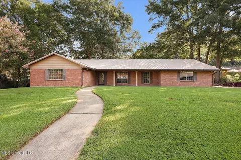 603 Herndon Hl, Clinton, MS 39056