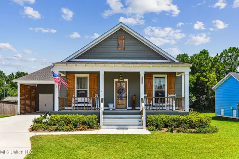 114 Elva Dr, Pass Christian, MS 39571