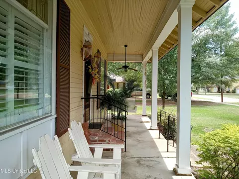 501 E Percy St, Indianola, MS 38751 photo 2