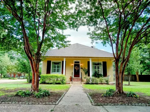 501 E Percy St, Indianola, MS 38751