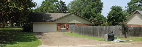Exterior - 225 Oak Bnd, Madison, MS 39110 photo 3 of 8