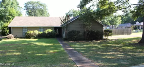 225 Oak Bnd, Madison, MS 39110
