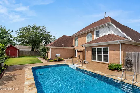 Exterior - 1240 Lake View Dr, Hernando, MS 38632 photo 5 of 6